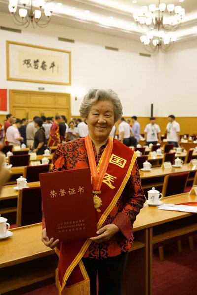 生于中医世家,立志传承家学廖品正教授是土生土长的成都人,祖父廖志鸿